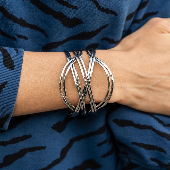 Silver paparazzi bracelet